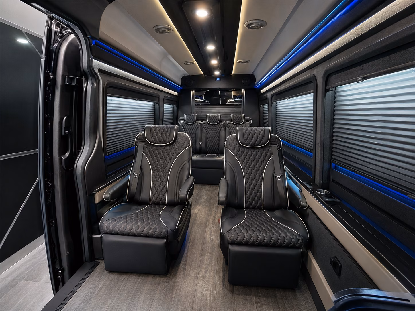 airport shuttle buses for lee s summit corporate and conference groups