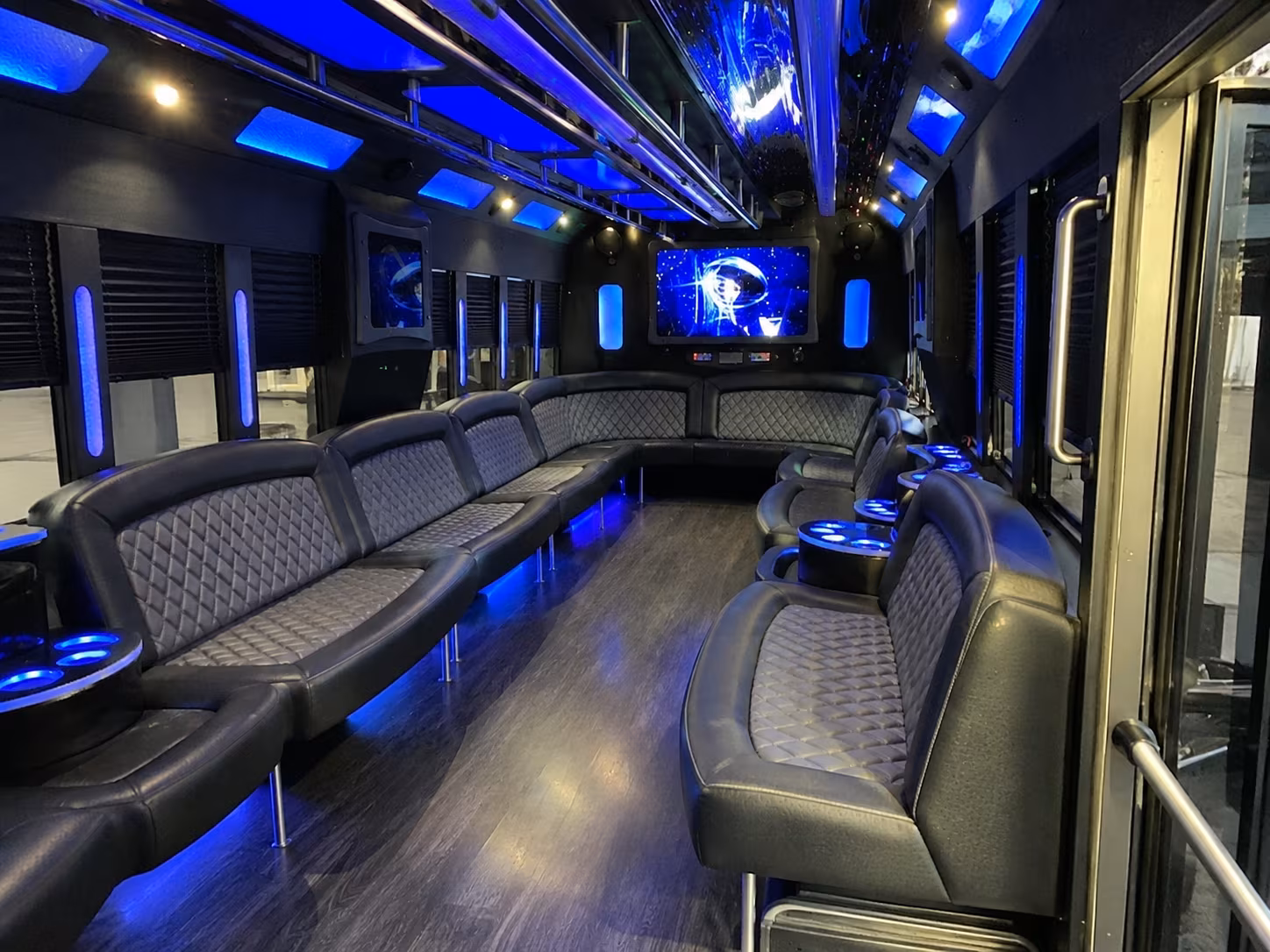 lee s summit 28 passenger party bus interior