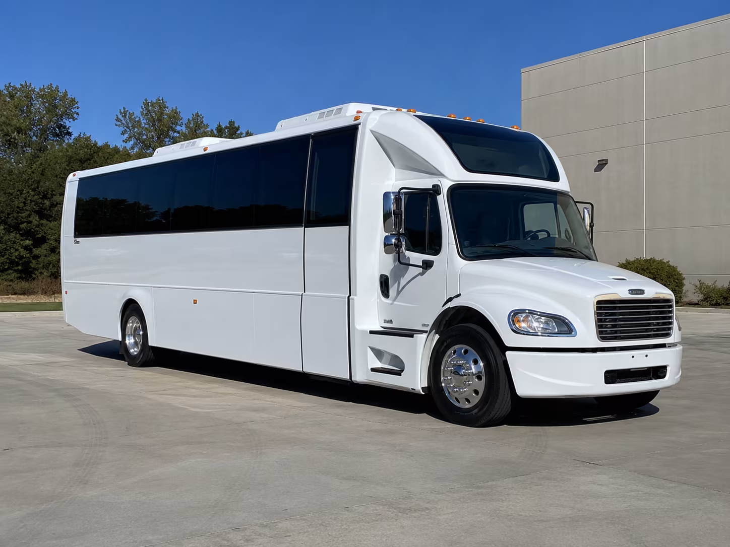 lee s summit 28 passenger party bus