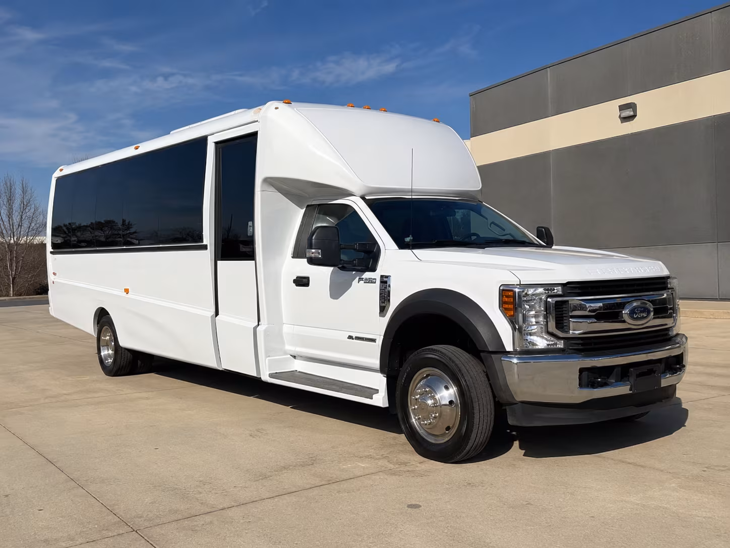 lee s summit employee transportation onboard seating