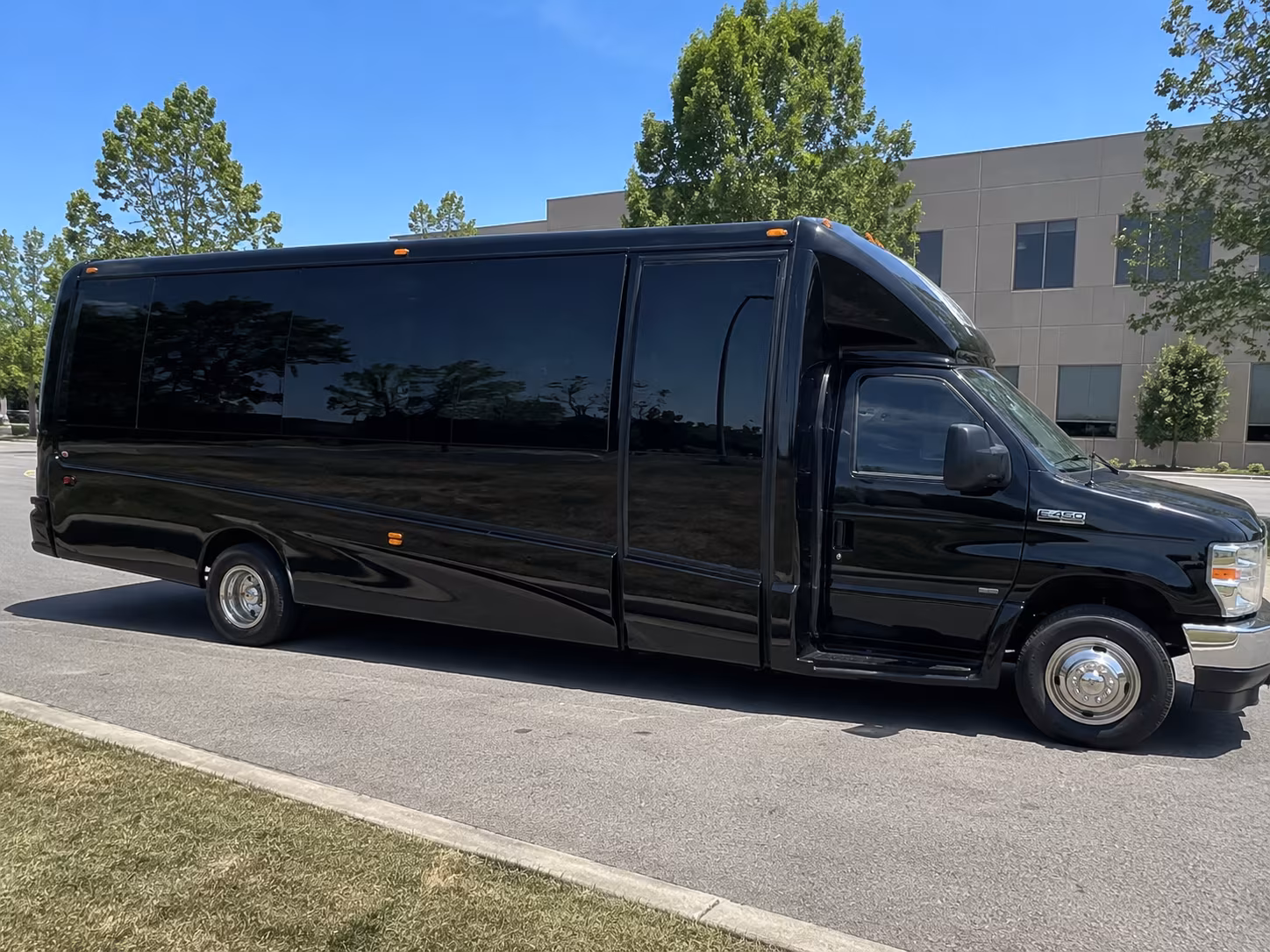 lees summit night out party bus rental