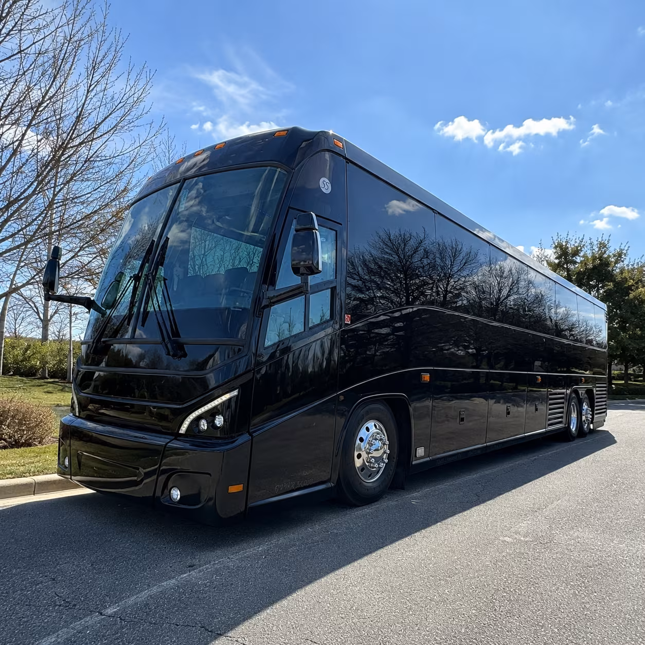long distance bus rentals from lee s summit to the lake of the ozarks