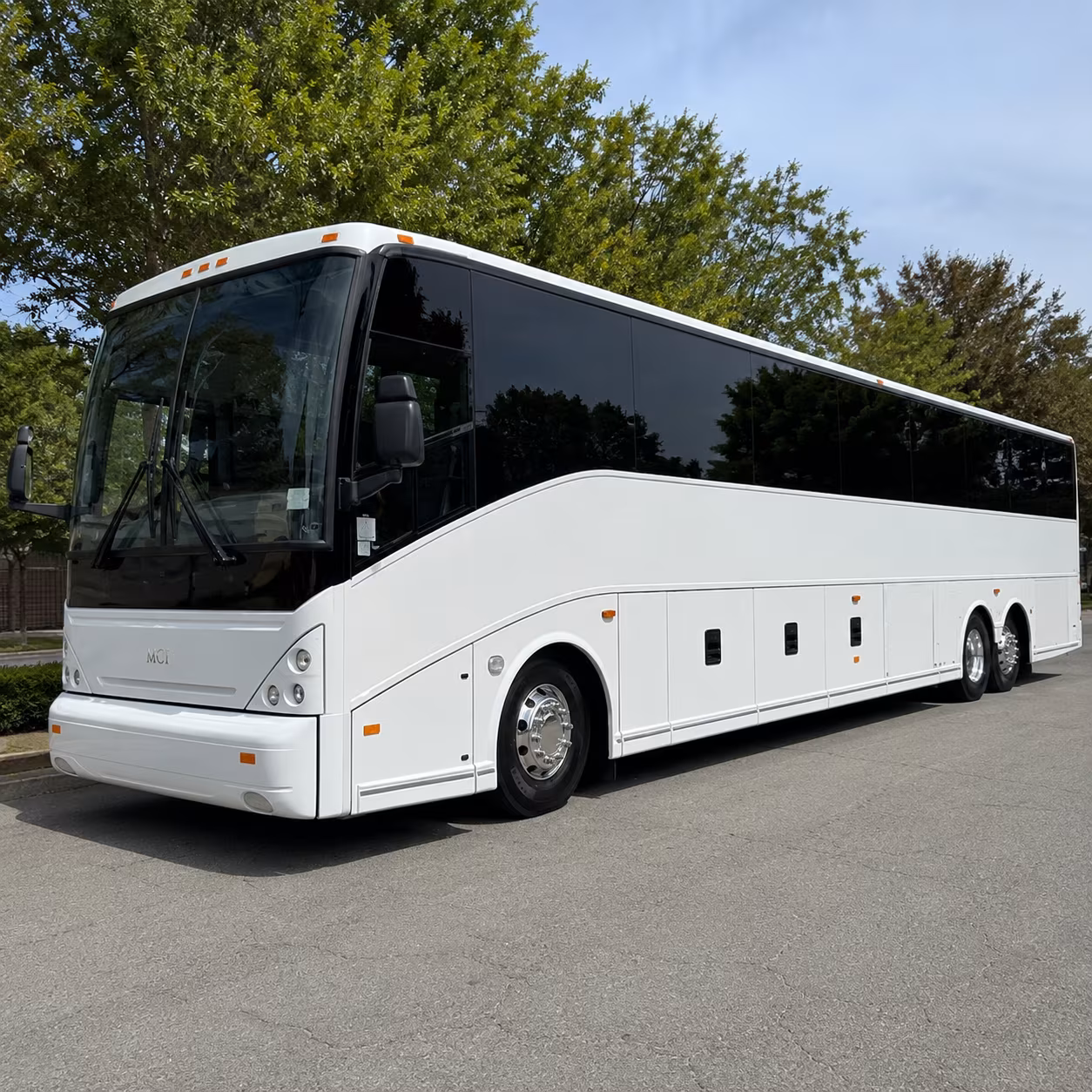 shuttle buses for lee s summit commuters on mo 350 and i 470
